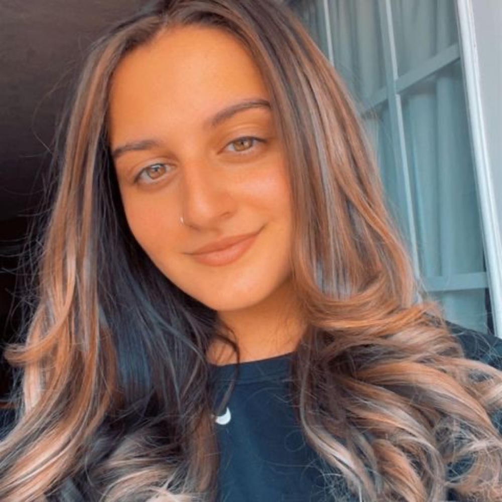 Meet your Posher, Danya